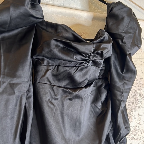 RARE HOUSE OF CB 'Cherie' Black Satin Puff Sleeve Dress NWOT - Picture 14 of 14